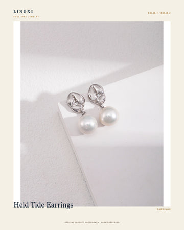 Held Tide Earrings in 925 Sterling Silver, baroque-shaped pearls, official full product view.